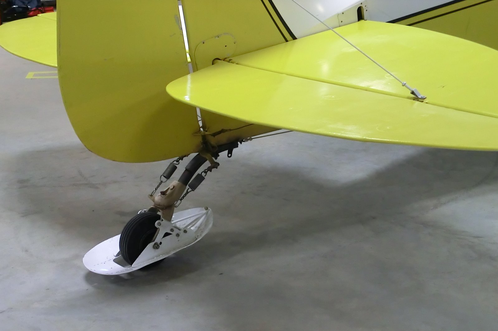 PA-16 tail ski.jpg