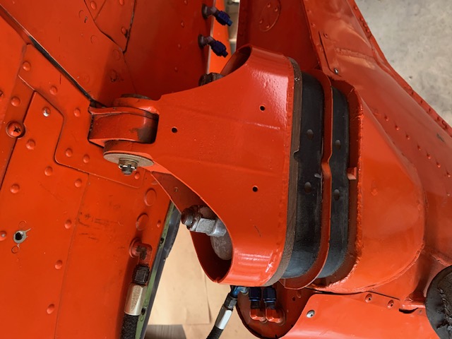 Beaver gear Hyd bulkhead fittings.jpg